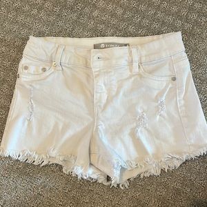Tractr distressed white denim jean shorts
